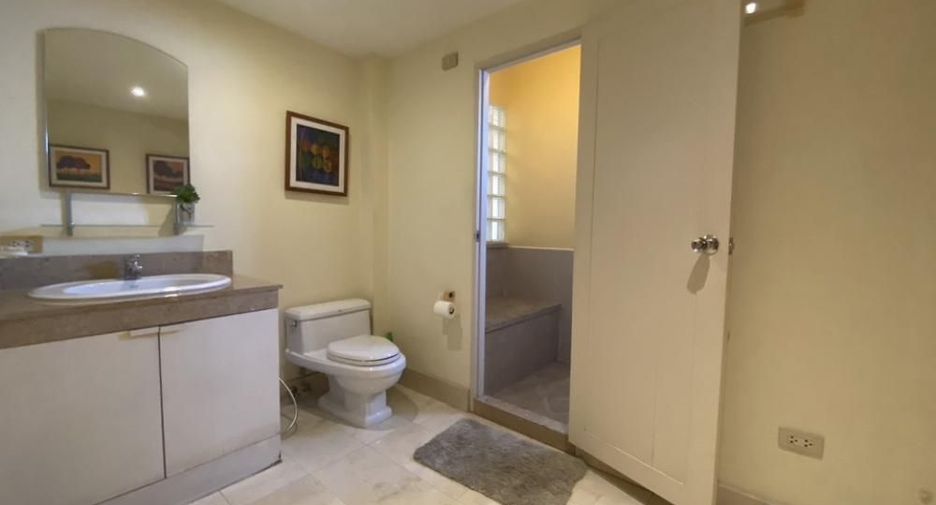 For rent 3 ベッドルーム house in Yan Nawa, Bangkok
