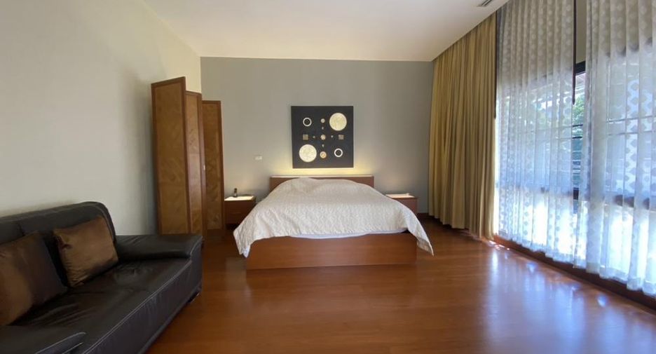 For rent 3 ベッドルーム house in Yan Nawa, Bangkok