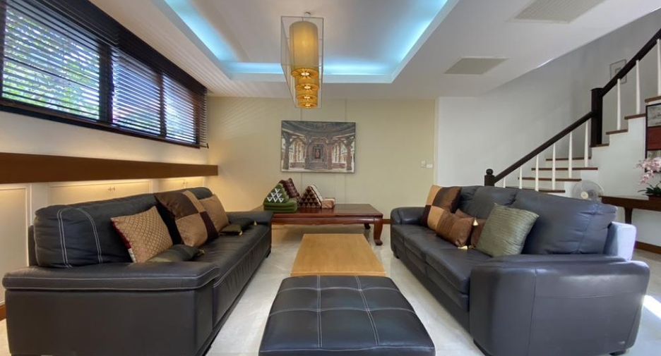 For rent 3 ベッドルーム house in Yan Nawa, Bangkok