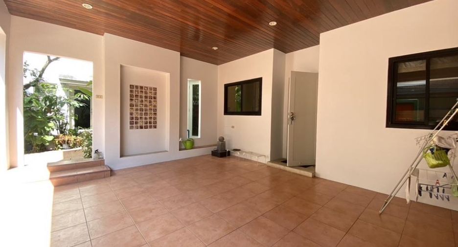 For rent 3 ベッドルーム house in Yan Nawa, Bangkok