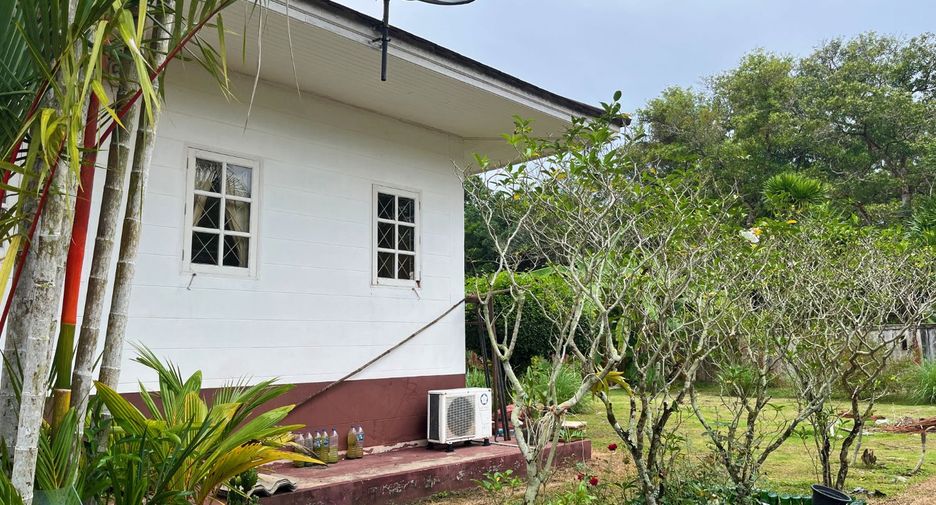 For sale 3 bedrooms house in Thai Mueang, Phang Nga
