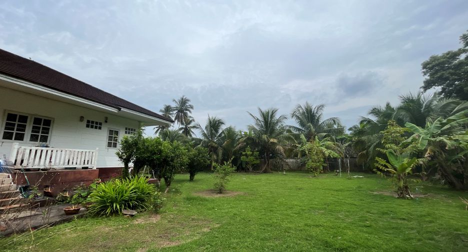 For sale 3 bedrooms house in Thai Mueang, Phang Nga