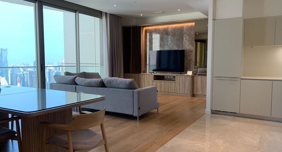 For rent 4 bedrooms condo in Khlong San, Bangkok