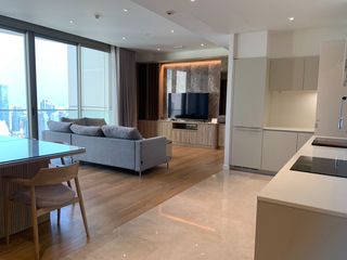 For rent 4 bedrooms condo in Khlong San, Bangkok