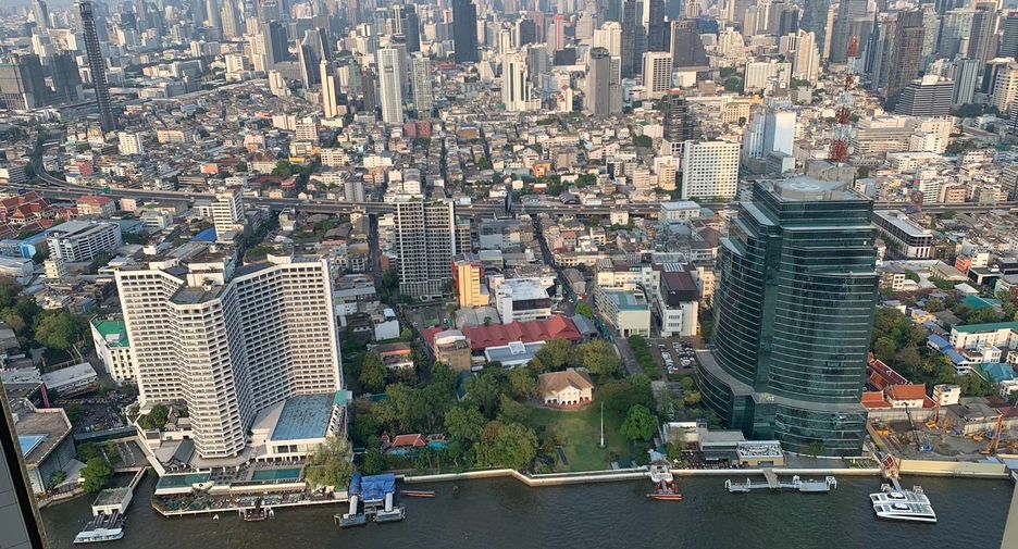 For rent 4 bedrooms condo in Khlong San, Bangkok