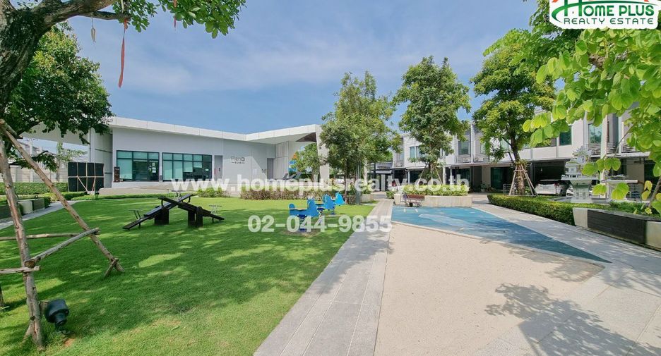 Casa adosada en venta de 3 habitaciones en Lat Krabang, Bangkok