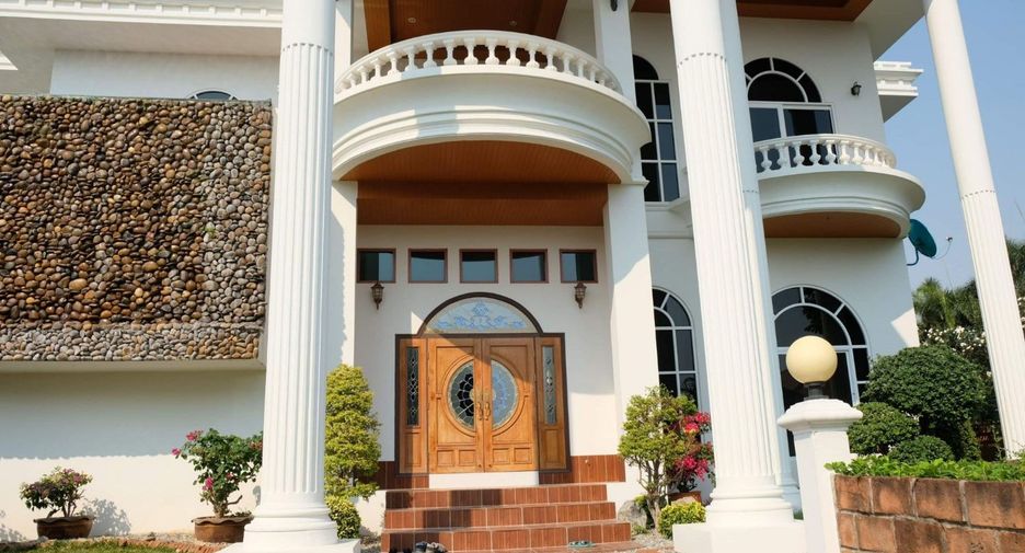 For sale 6 bedrooms house in Bang Lamung, Chonburi