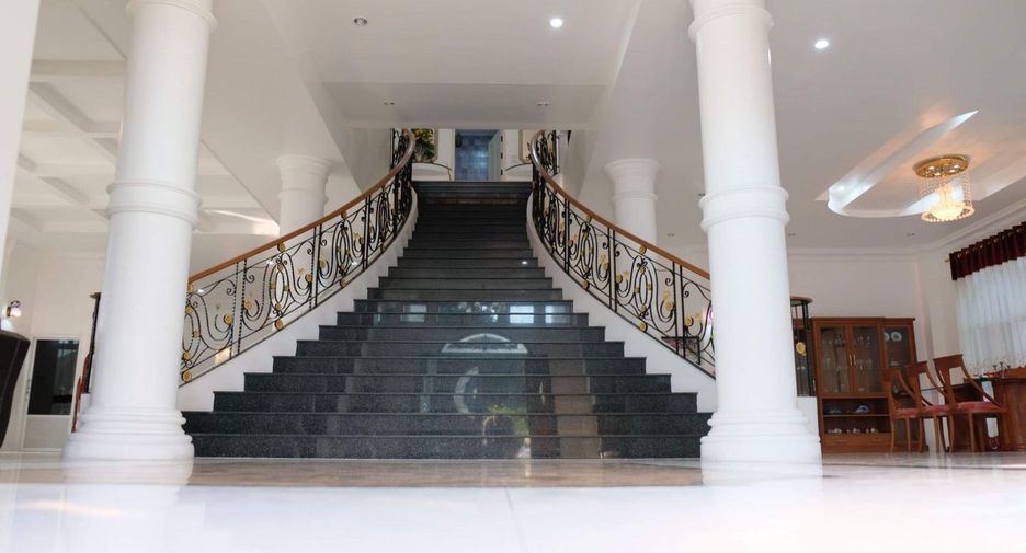 For sale 6 bedrooms house in Bang Lamung, Chonburi