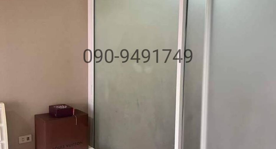 For rent 2 bedrooms condo in Wang Thonglang, Bangkok