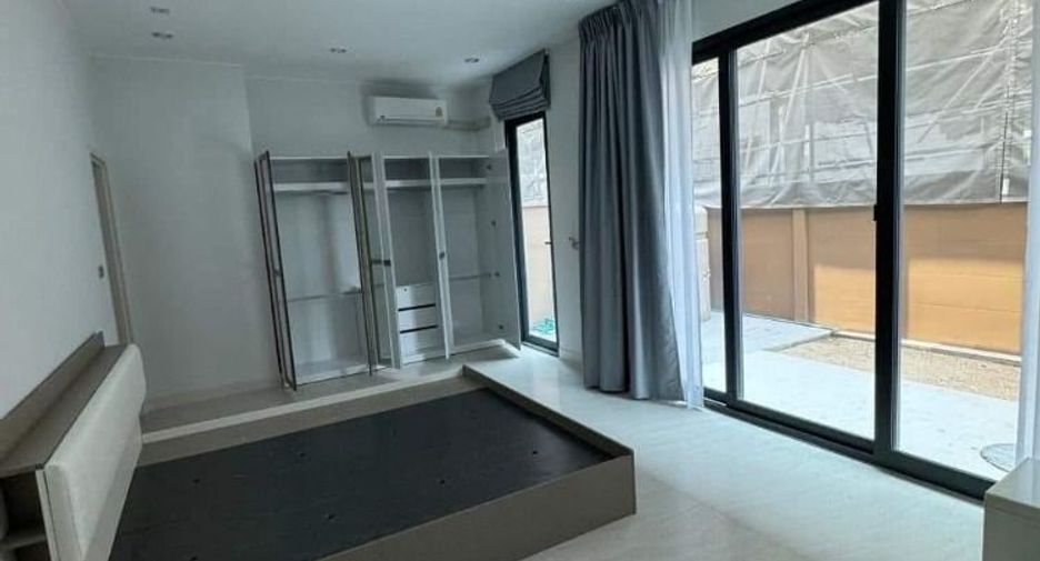 For rent 2 bedrooms house in Suan Luang, Bangkok