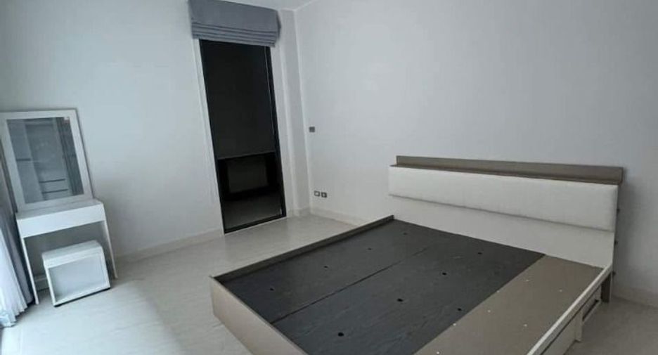 For rent 2 bedrooms house in Suan Luang, Bangkok