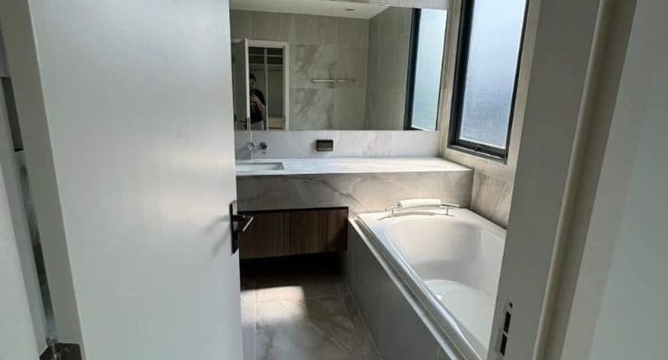 For rent 2 bedrooms house in Suan Luang, Bangkok