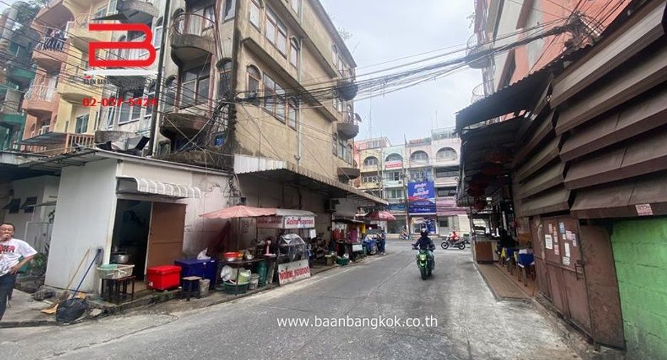 Gewerbefläche zum Kauf mit 8 Zimmer in Din Daeng, Bangkok