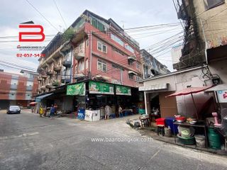 For sale 8 Beds retail Space in Din Daeng, Bangkok