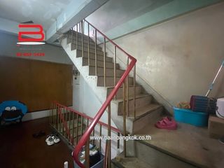 出售 8 卧室 商业空间 在 Din Daeng, 曼谷