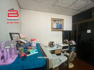出售 8 卧室 商业空间 在 Din Daeng, 曼谷