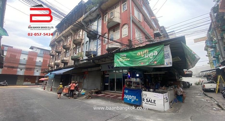 Gewerbefläche zum Kauf mit 8 Zimmer in Din Daeng, Bangkok