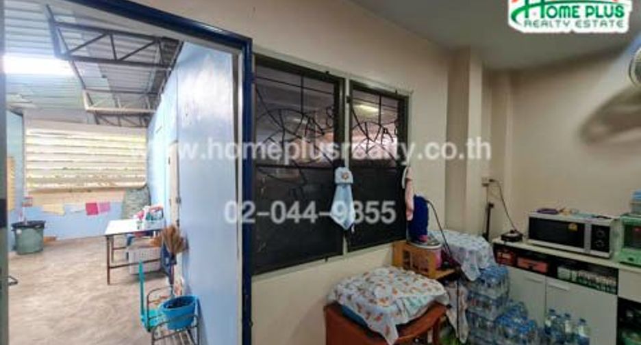 For sale 3 bedrooms house in Mueang Samut Sakhon, Samut Sakhon