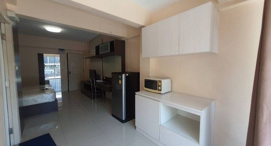 For sale 8 bed apartment in Mueang Pathum Thani, Pathum Thani