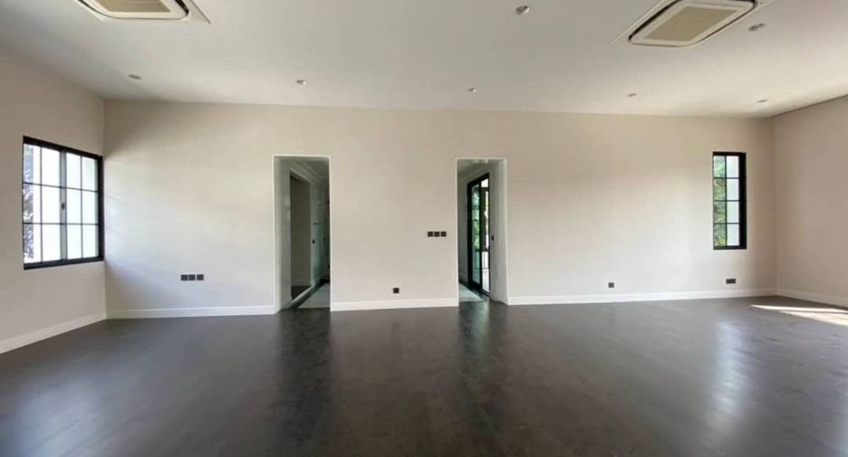 出售 5 卧室 独立屋 在 Suan Luang, 曼谷