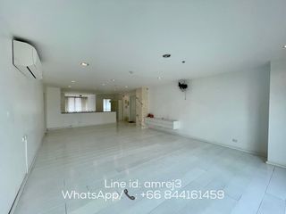 For sale 3 bedrooms condo in Khlong Toei, Bangkok