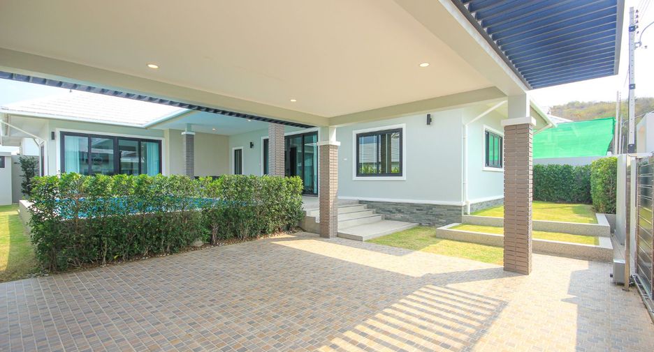 For sale 3 bedrooms villa in Hua Hin, Prachuap Khiri Khan