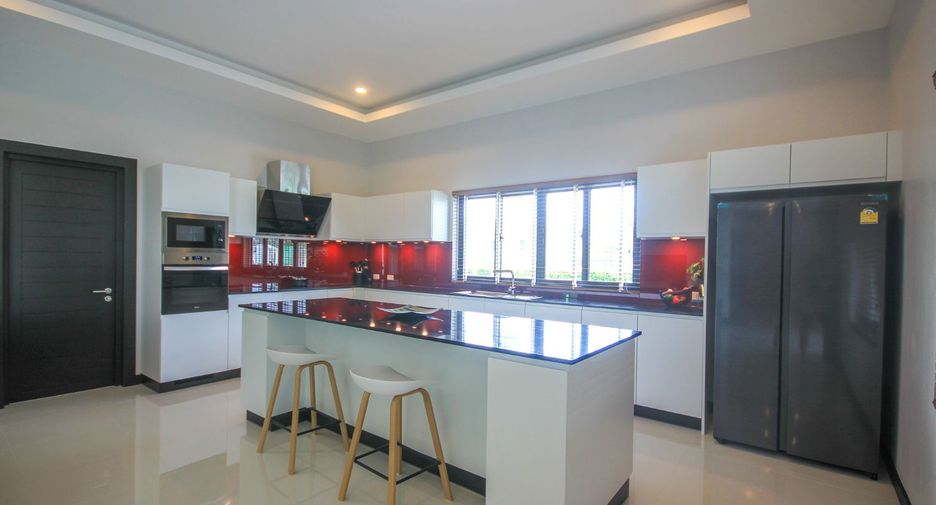 For sale 3 bedrooms villa in Hua Hin, Prachuap Khiri Khan
