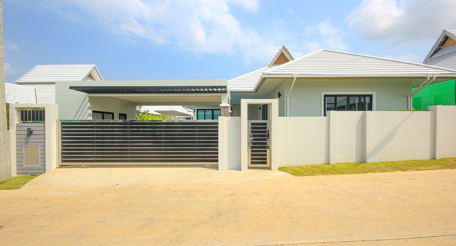 For sale 3 bedrooms villa in Hua Hin, Prachuap Khiri Khan