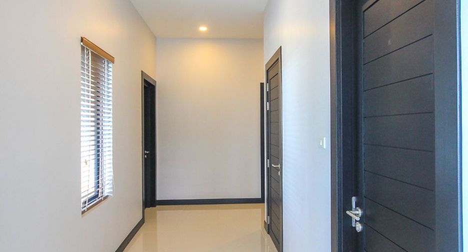 For sale 3 bedrooms villa in Hua Hin, Prachuap Khiri Khan