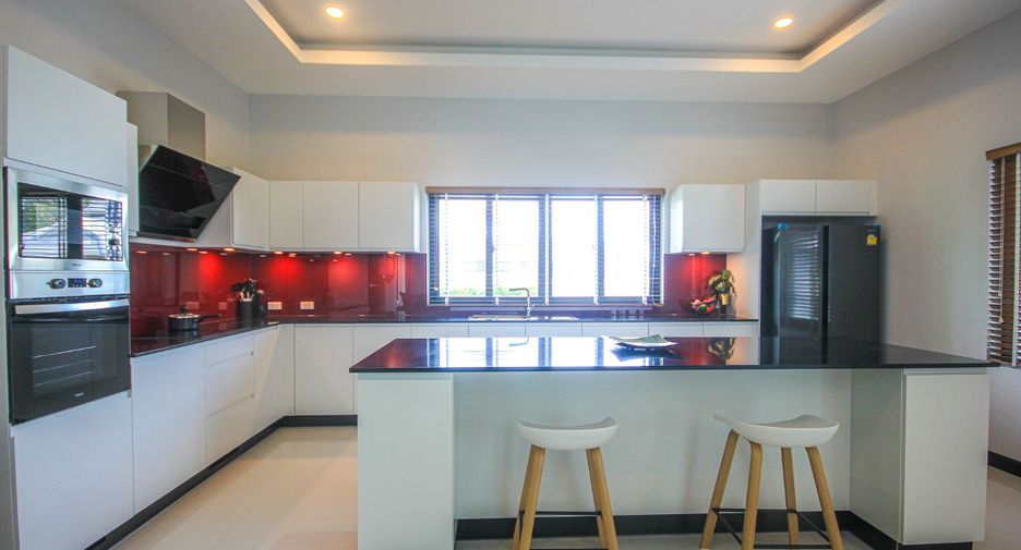 For sale 3 bedrooms villa in Hua Hin, Prachuap Khiri Khan