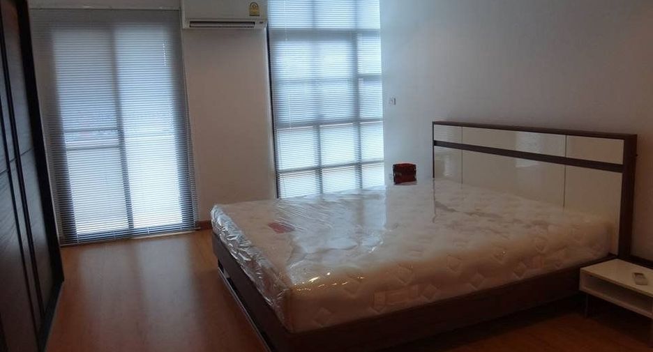 For rent and for sale 2 bedrooms condo in Bang Rak, Bangkok