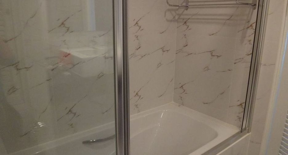 For rent and for sale 2 bedrooms condo in Bang Rak, Bangkok