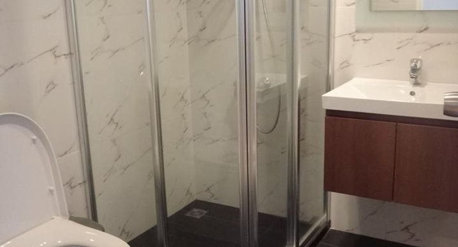 For rent and for sale 2 bedrooms condo in Bang Rak, Bangkok