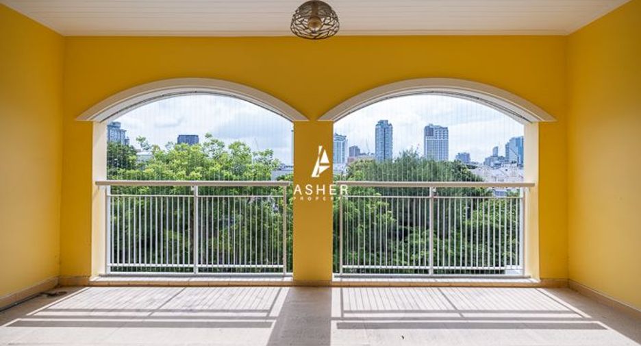 For rent and for sale 3 bedrooms condo in Khlong Toei, Bangkok