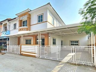 For sale 6 bed townhouse in Sai Noi, Nonthaburi