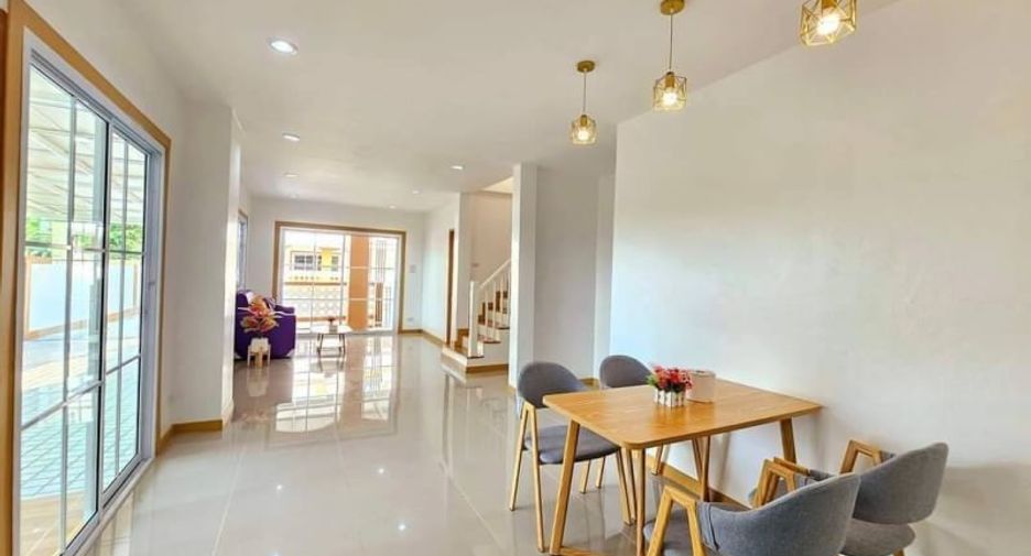 For sale 6 bed townhouse in Sai Noi, Nonthaburi