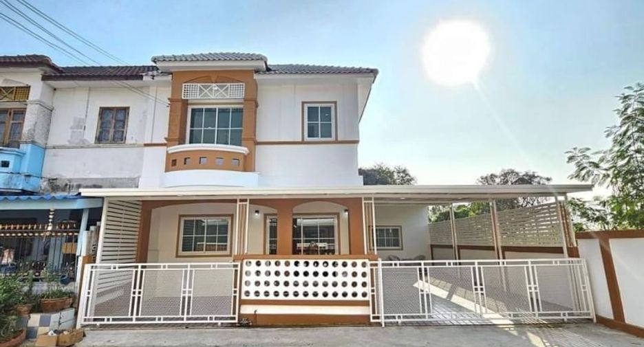 For sale 6 Beds townhouse in Sai Noi, Nonthaburi