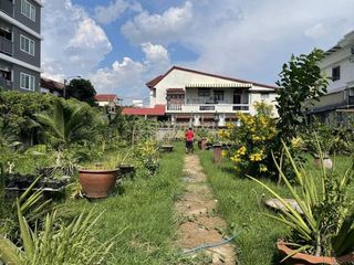 出租 和 出售 土地 在 Phra Khanong, 曼谷