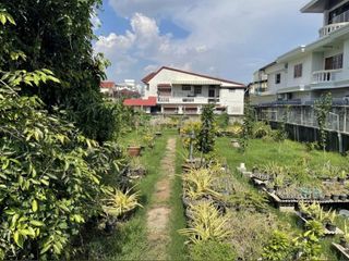 For rent そして for sale land in Phra Khanong, Bangkok