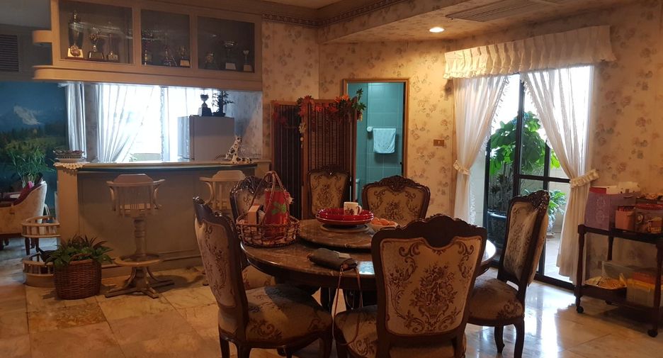 Condo en venta de 3 habitaciones en Watthana, Bangkok
