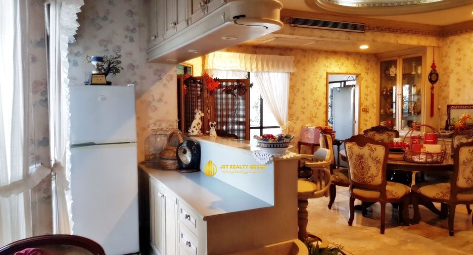 Condo en venta de 3 habitaciones en Watthana, Bangkok