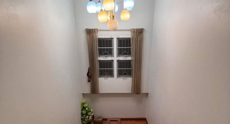 For sale 4 bedrooms house in Si Racha, Chonburi