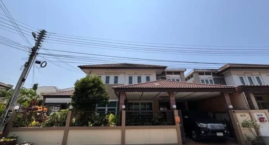 For sale 4 bedrooms house in Si Racha, Chonburi