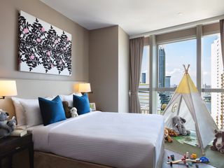 For rent 3 bed serviced apartment in Khlong San, Bangkok