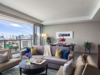 For rent 3 bed serviced apartment in Khlong San, Bangkok