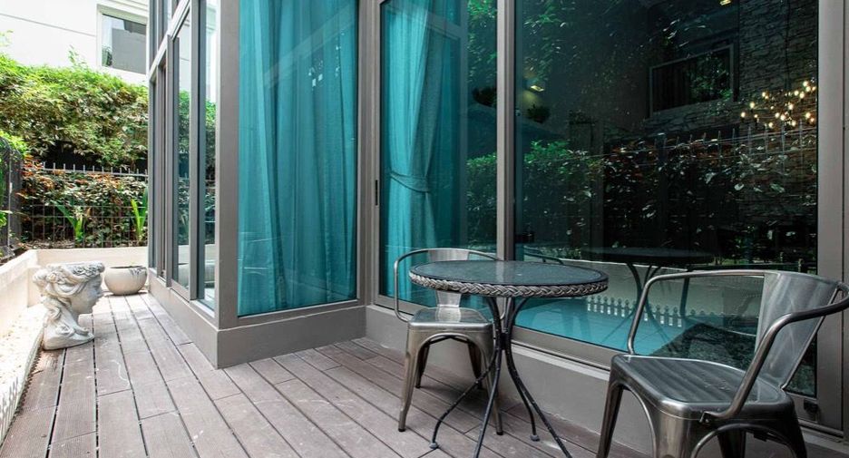 For rent and for sale 2 bedrooms condo in Watthana, Bangkok
