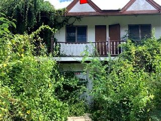 Casa adosada en venta de estudio en Tha Yang, Phetchaburi