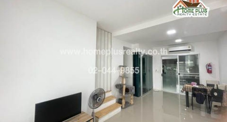 For sale 4 bedrooms townhouse in Lat Krabang, Bangkok