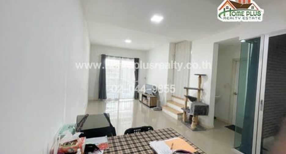 For sale 4 bedrooms townhouse in Lat Krabang, Bangkok