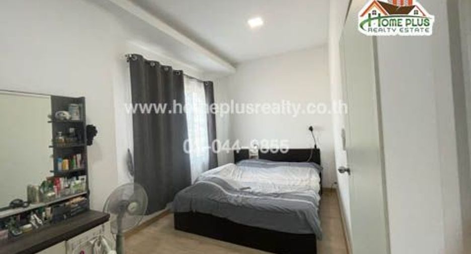For sale 4 bedrooms townhouse in Lat Krabang, Bangkok